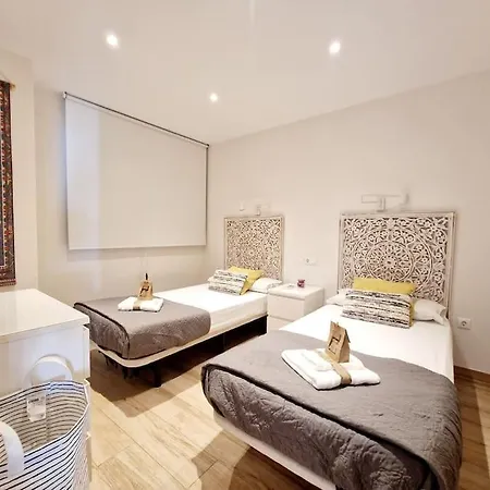 Lägenhet Beachfront Dream: Prime Location With Sea Views