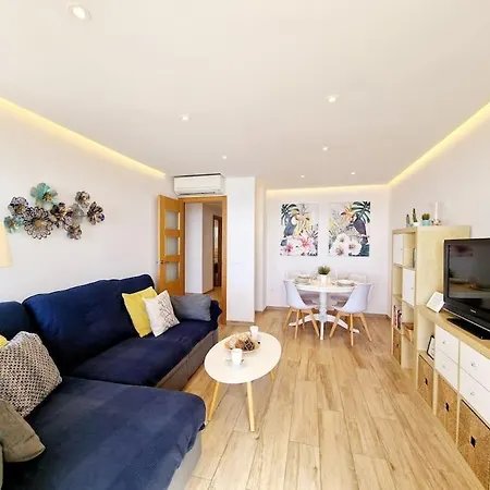 アパート Beachfront Dream: Prime Location With Sea Views フエンヒロラ