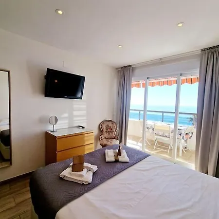 Beachfront Dream: Prime Location With Sea Views アパート *